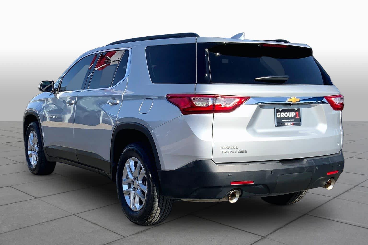 Used 2019 Chevrolet Traverse LT FWD image 12