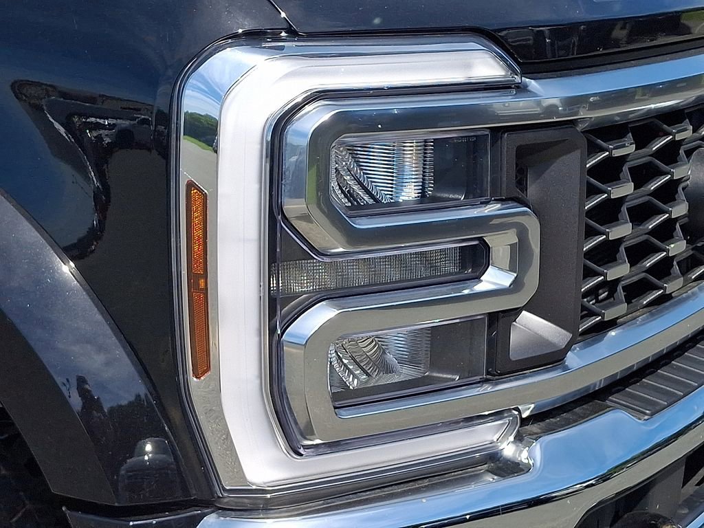 Used 2025 Ford F450 King Ranch w/ Chrome Package AWD/4WD image 9