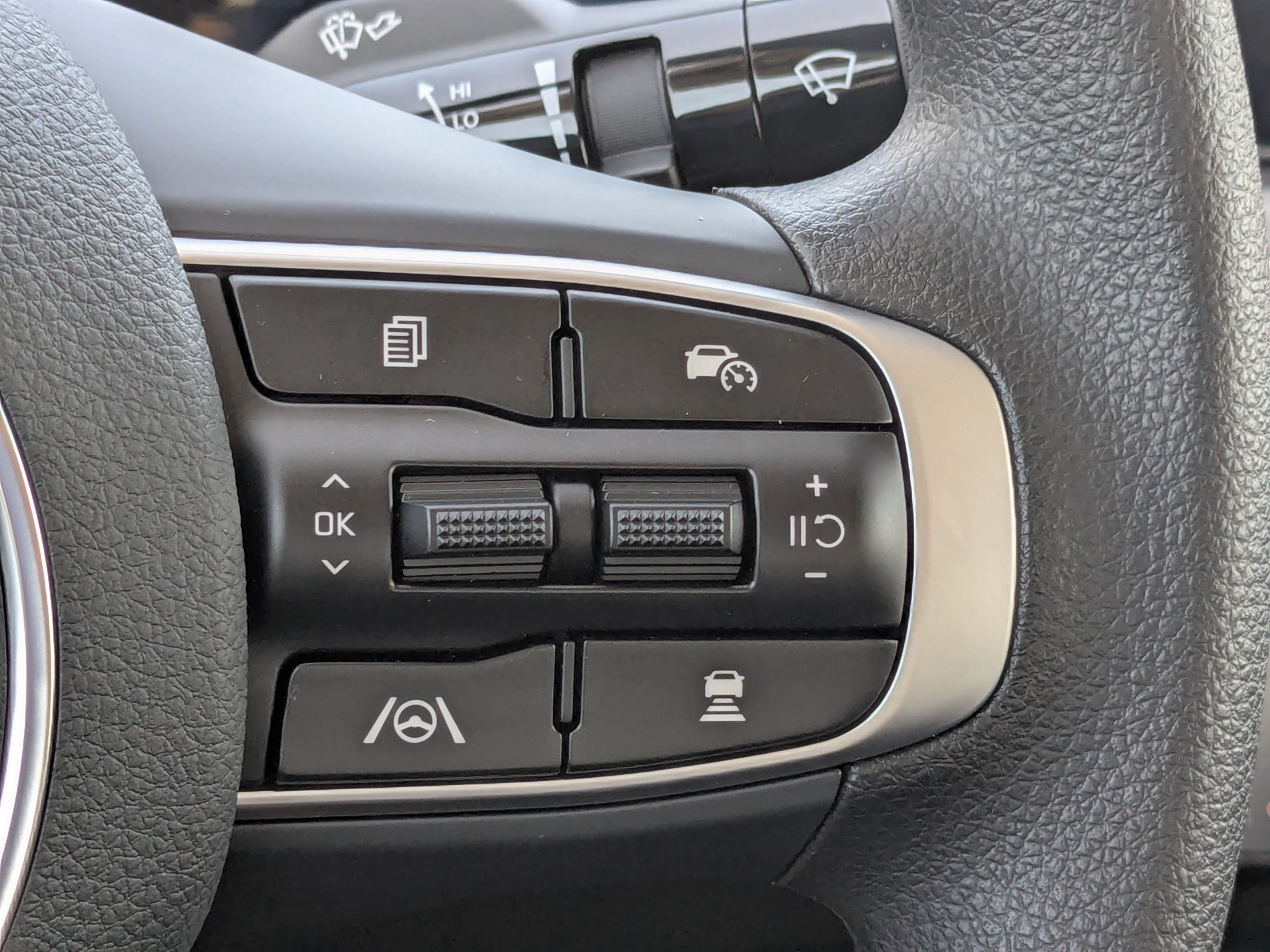 New 2026 Kia K5 LXS FWD image 29