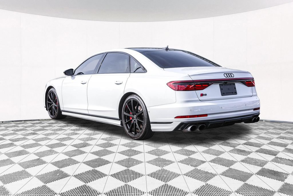 Used 2023 Audi S8 w/ S8 Comfort Plus Package AWD/4WD image 17