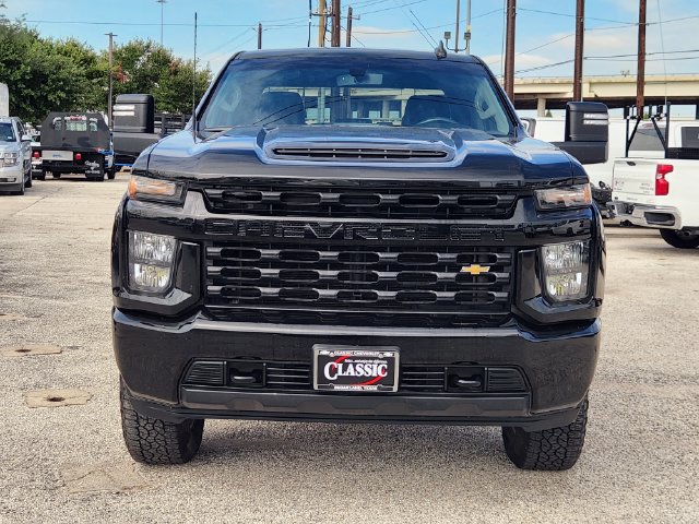 Used 2022 Chevrolet Silverado 2500 Custom w/ Custom Value Package AWD/4WD image 2
