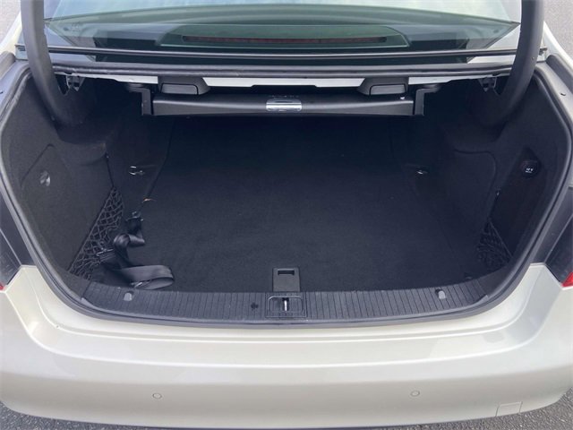Used 2014 Mercedes-Benz E 350 4MATIC Sedan image 6