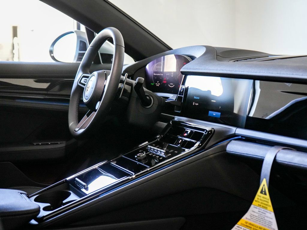 New 2026 Porsche Panamera 4 AWD/4WD image 30