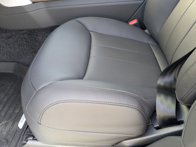 New 2026 Land Rover Range Rover SE image 4