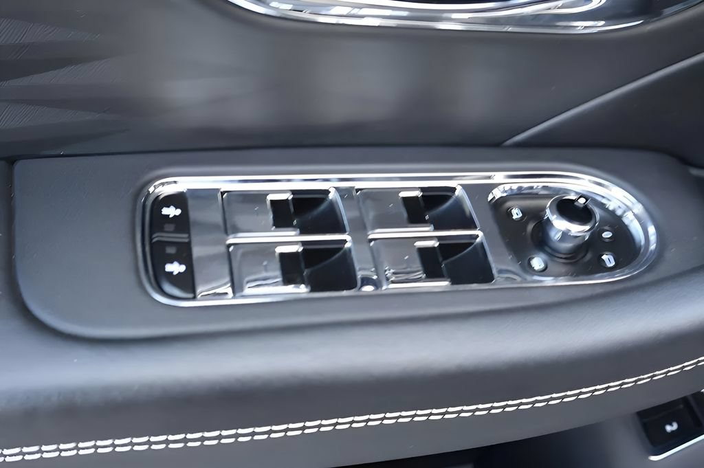 Used 2020 Bentley Flying Spur W12 AWD/4WD image 13