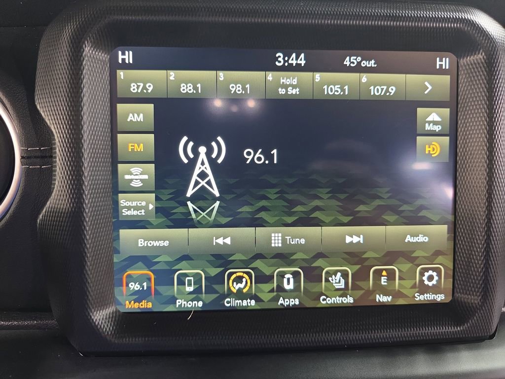 Used 2022 Jeep Wrangler Unlimited Sahara w/ Cold Weather Group image 21