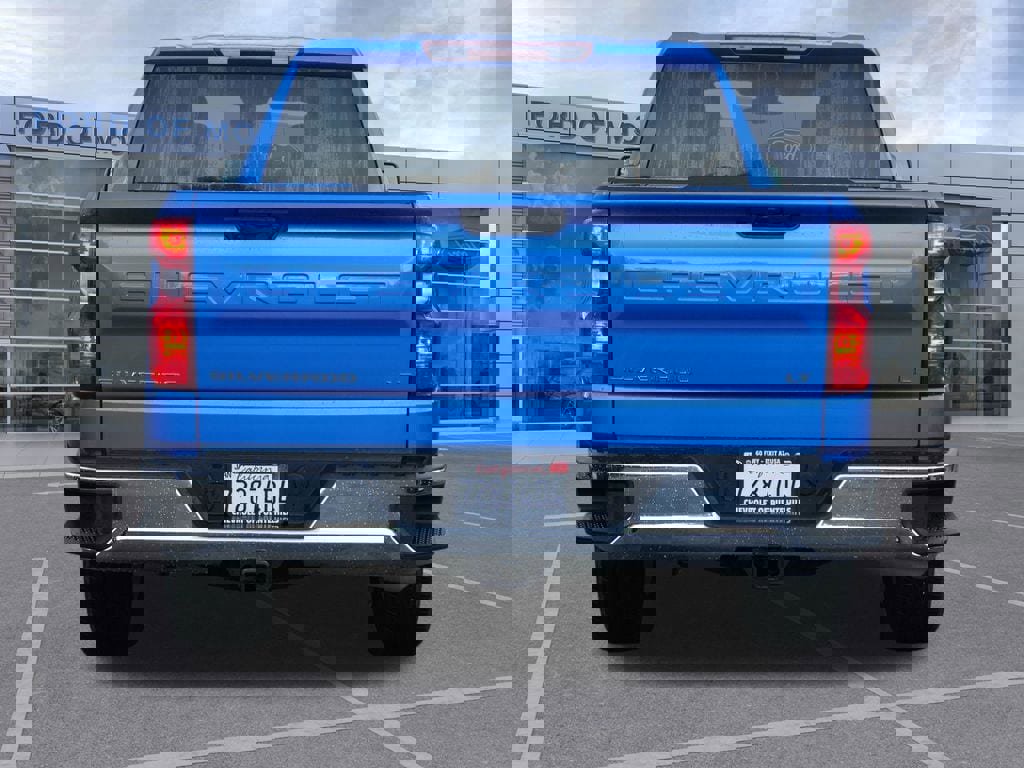 Used 2025 Chevrolet Silverado 1500 LT image 6