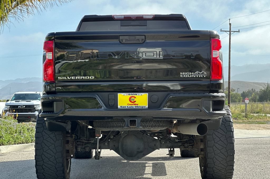 Used 2023 Chevrolet Silverado 2500 High Country AWD/4WD image 4
