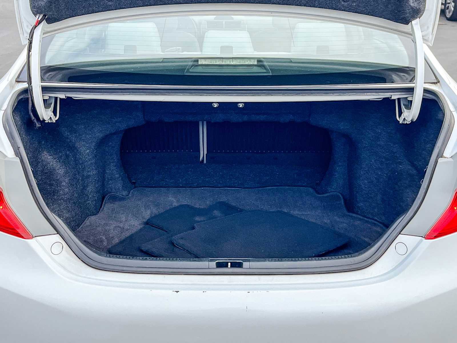 Used 2013 Toyota Camry SE image 24