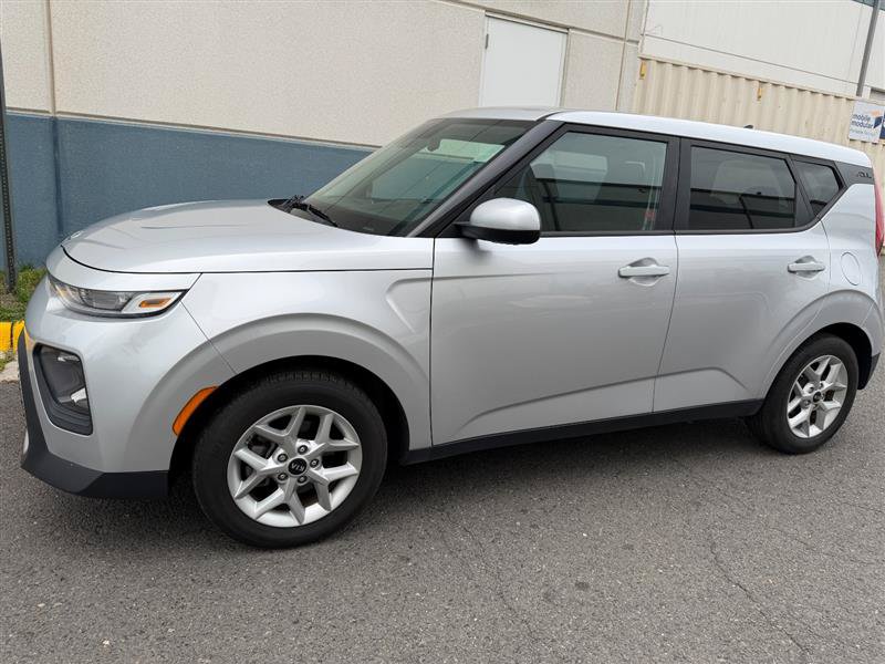 Used 2020 Kia Soul S FWD image 5