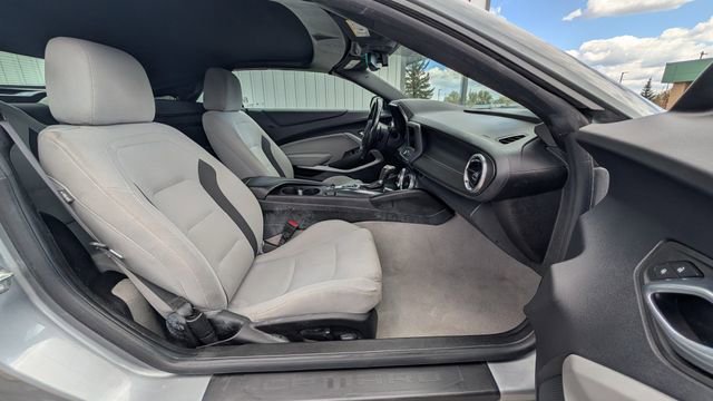 Used 2023 Chevrolet Camaro LT RWD image 36