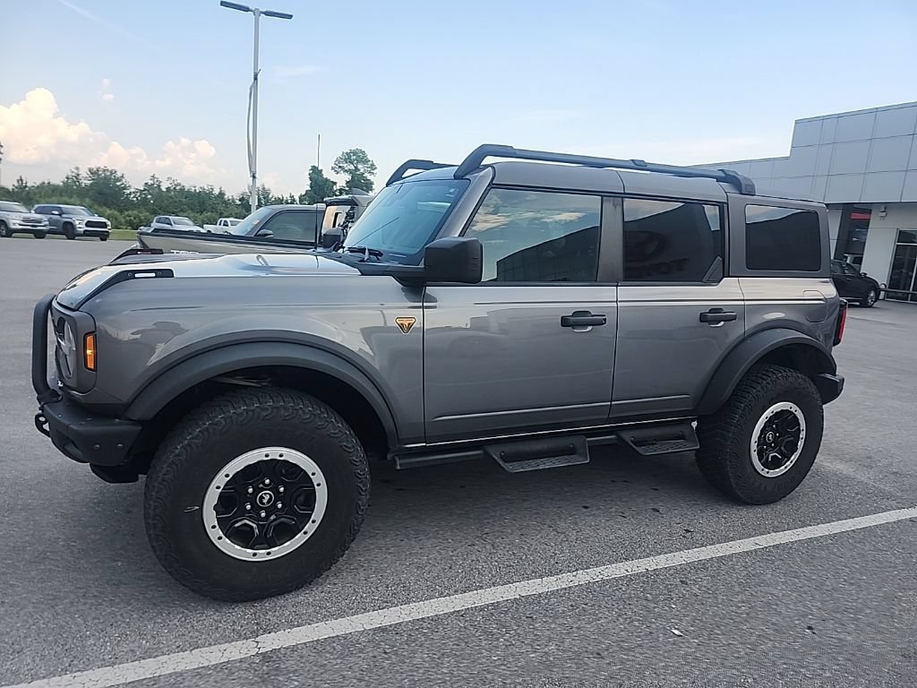 Used 2023 Ford Bronco Badlands w/ Sasquatch Package AWD/4WD image 18