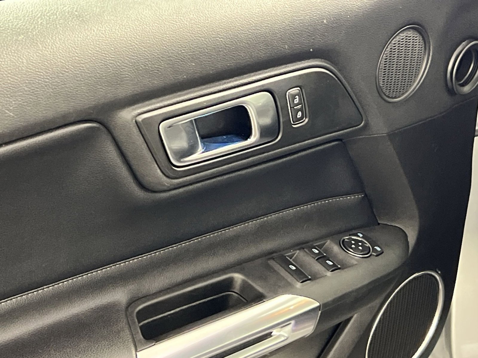 Used 2022 Ford Mustang GT Premium image 15