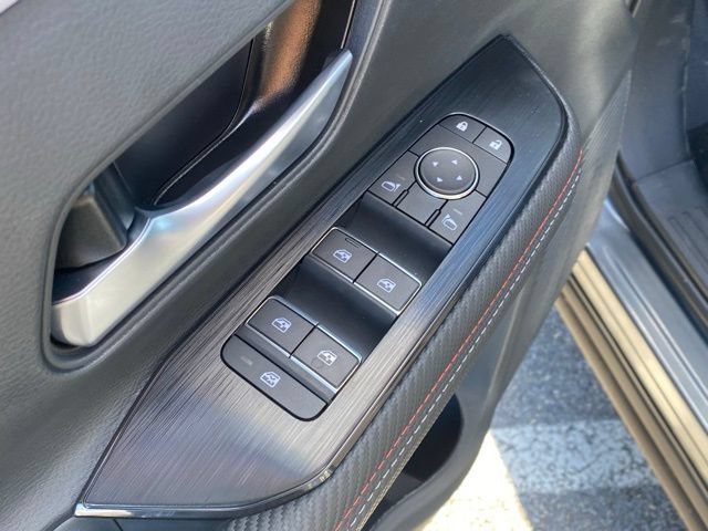 New 2026 Nissan Kicks SR AWD/4WD image 13