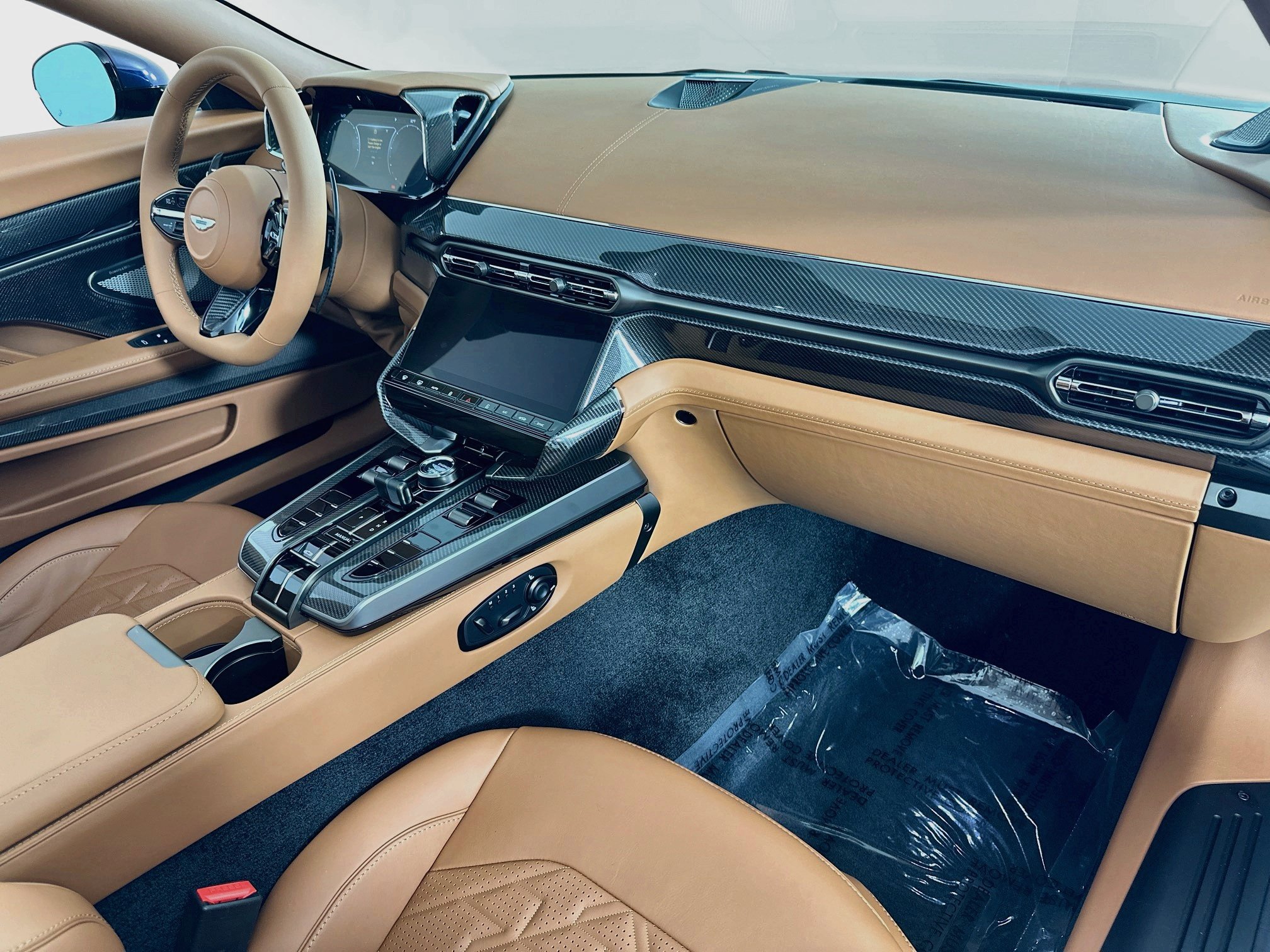 New 2026 Aston Martin Vanquish Convertible RWD image 27