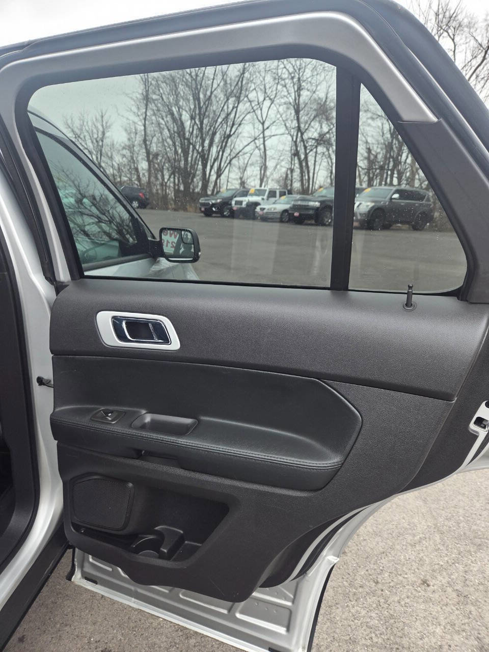 Used 2015 Ford Explorer Limited image 11