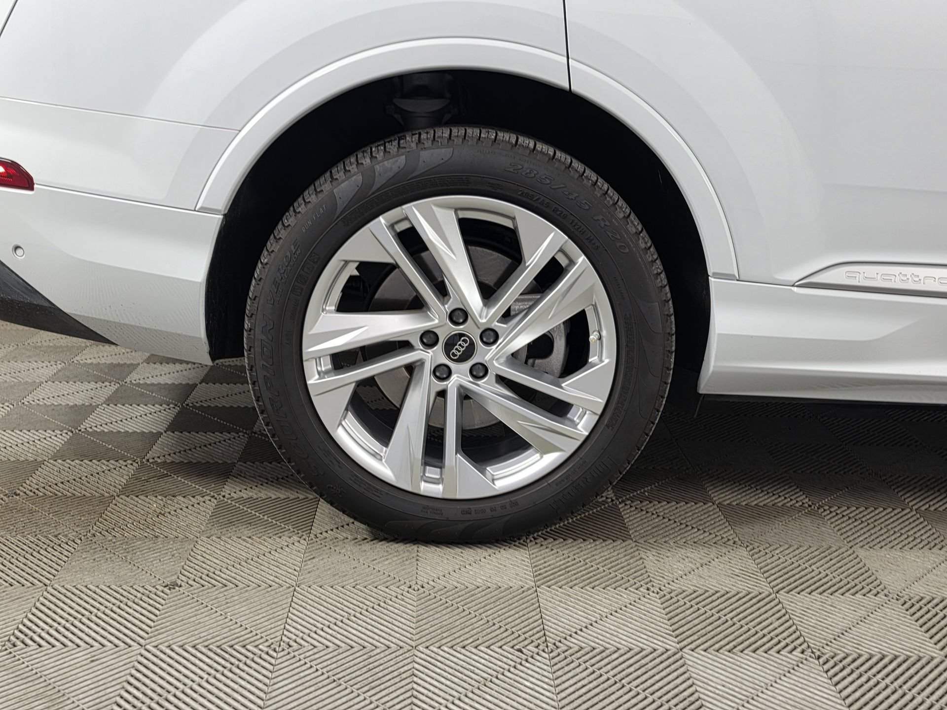 Certified 2024 Audi Q7 2.0T Premium Plus AWD/4WD image 9