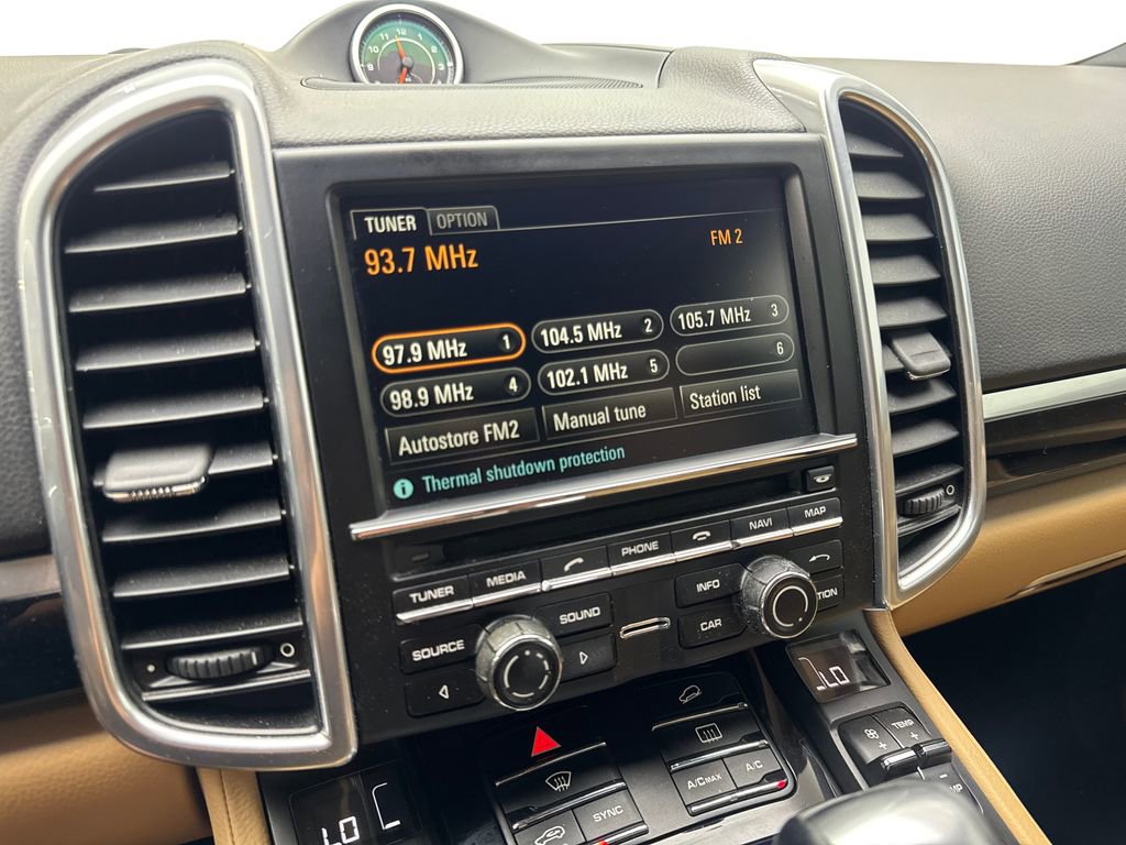 Used 2016 Porsche Cayenne image 60