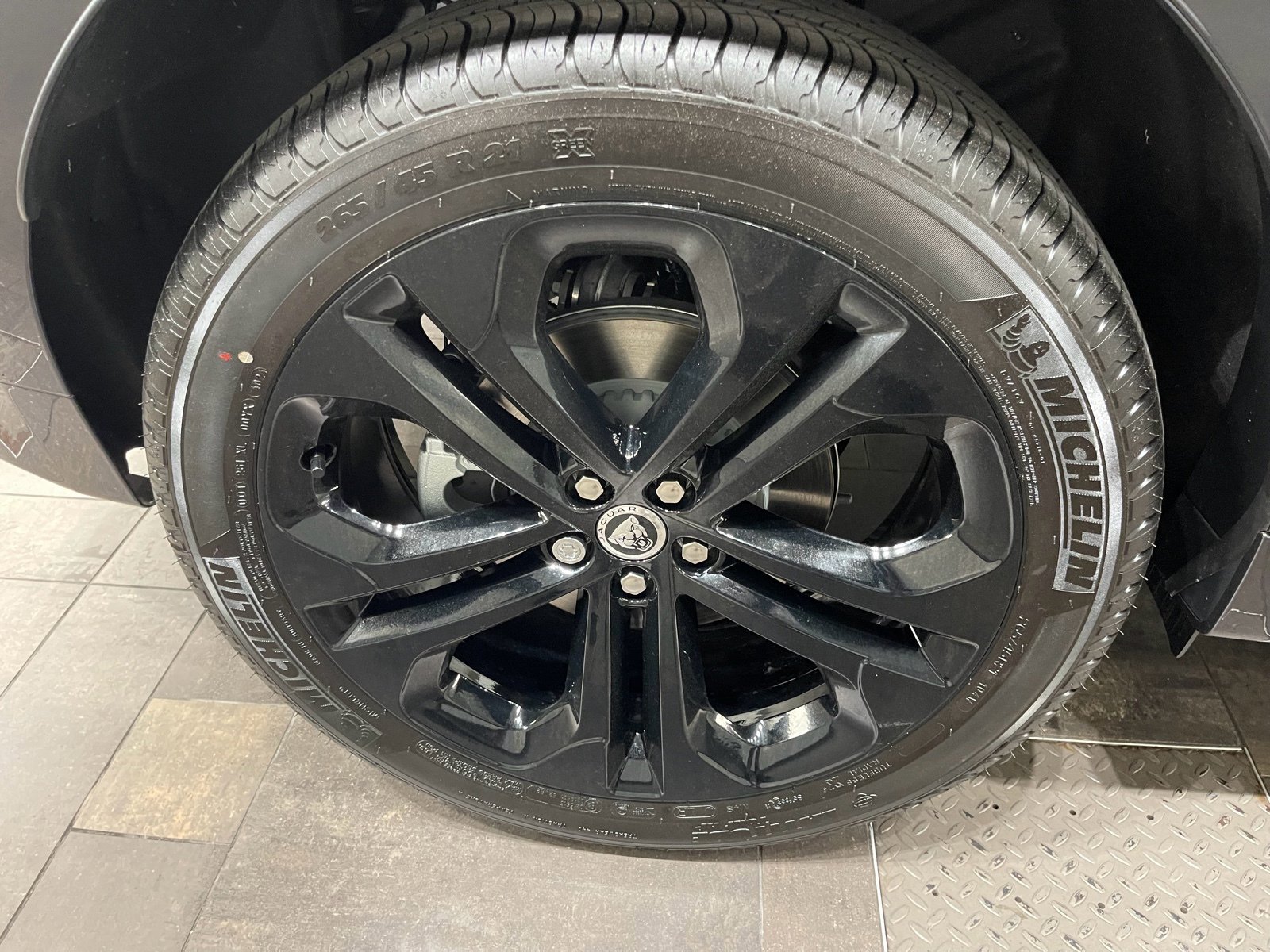 New 2026 Jaguar F-PACE R-Dynamic S image 14