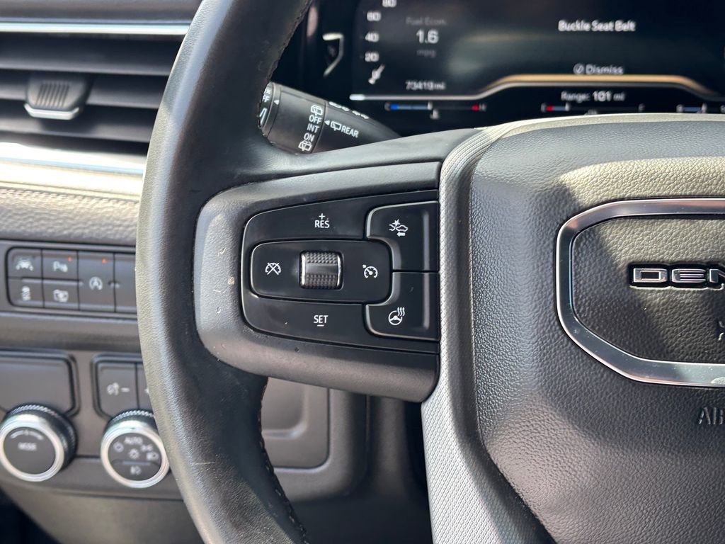 Used 2023 GMC Yukon Denali image 15