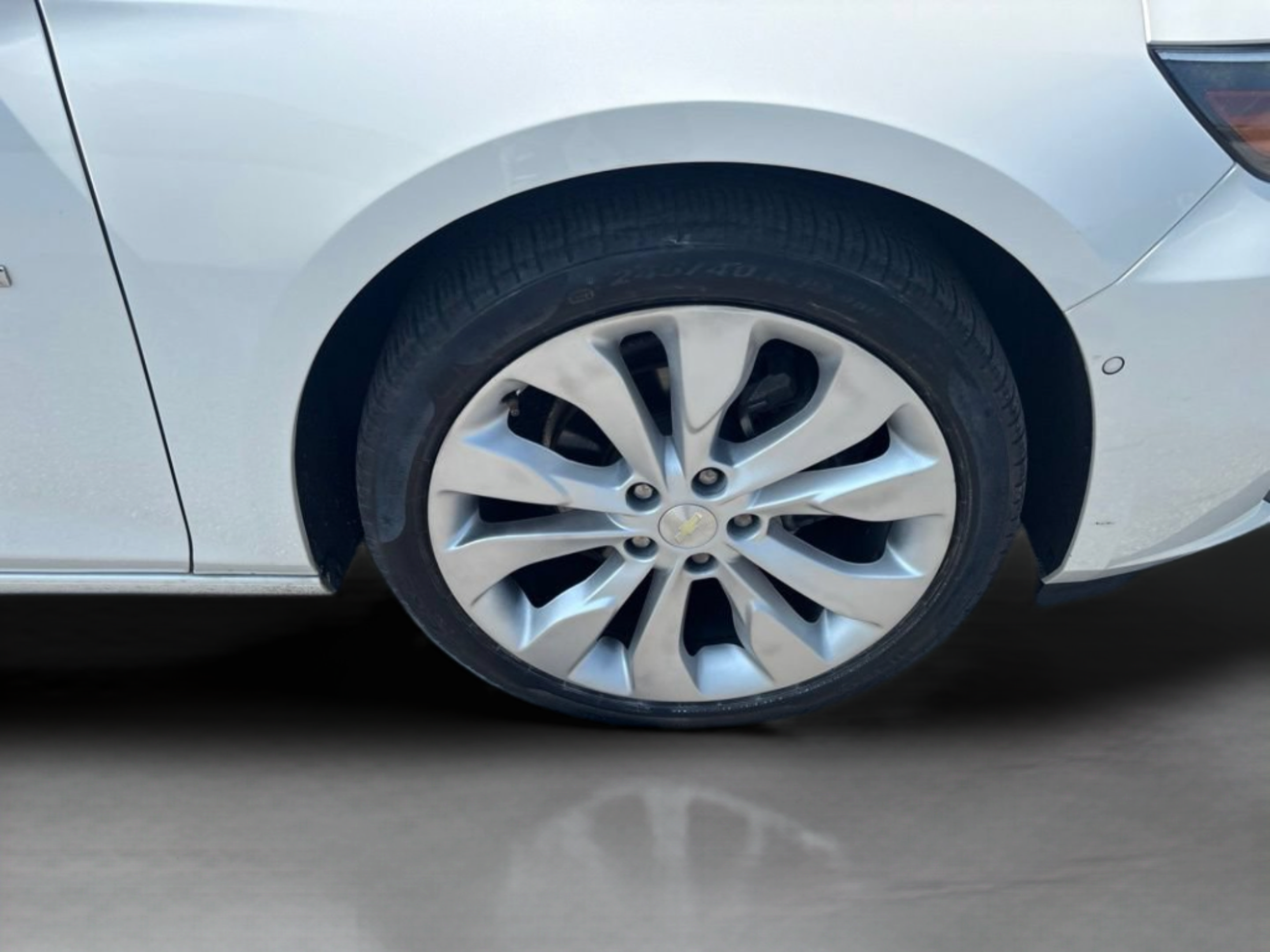 Used 2017 Chevrolet Malibu Premier w/ Premier Sun and Wheel Package FWD image 35