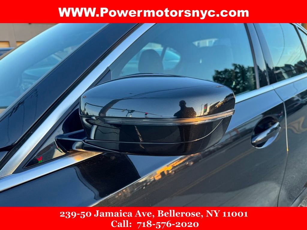 Used 2024 BMW 330i Sedan w/ Convenience Package RWD image 12