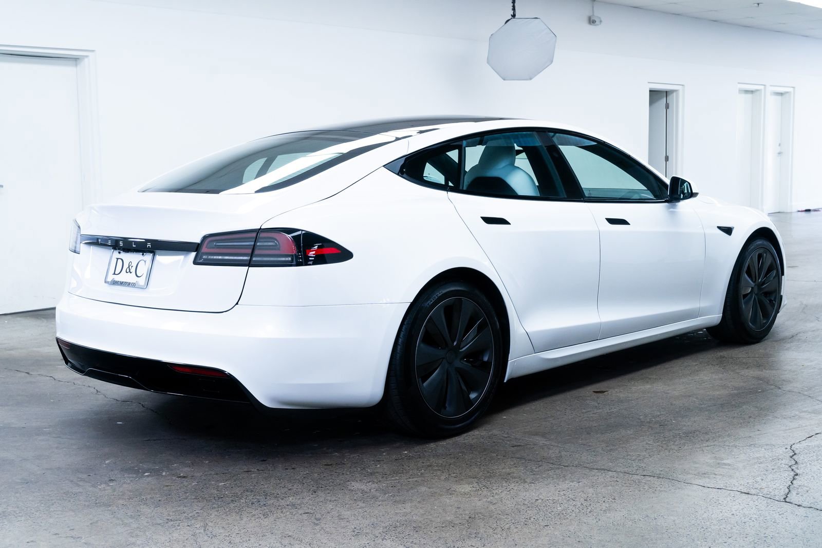Used 2024 Tesla Model S image 6