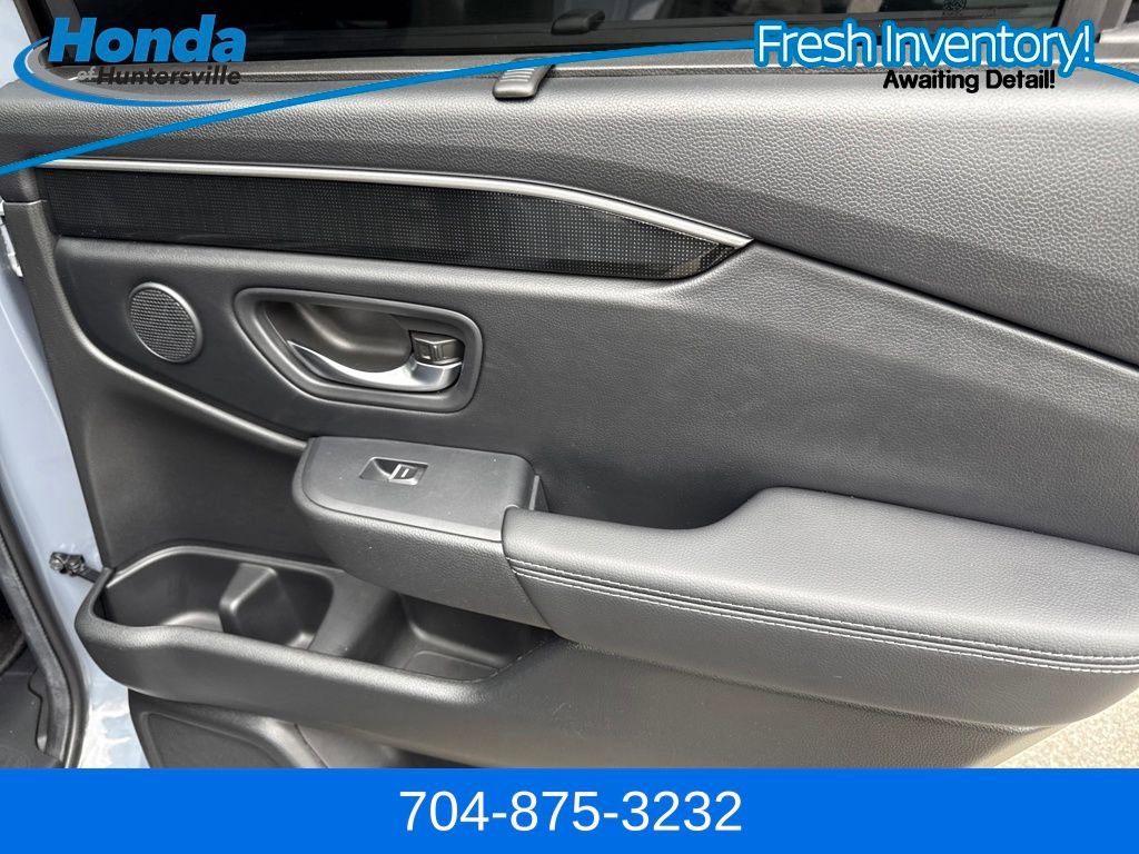 Used 2025 Honda Pilot Elite image 14