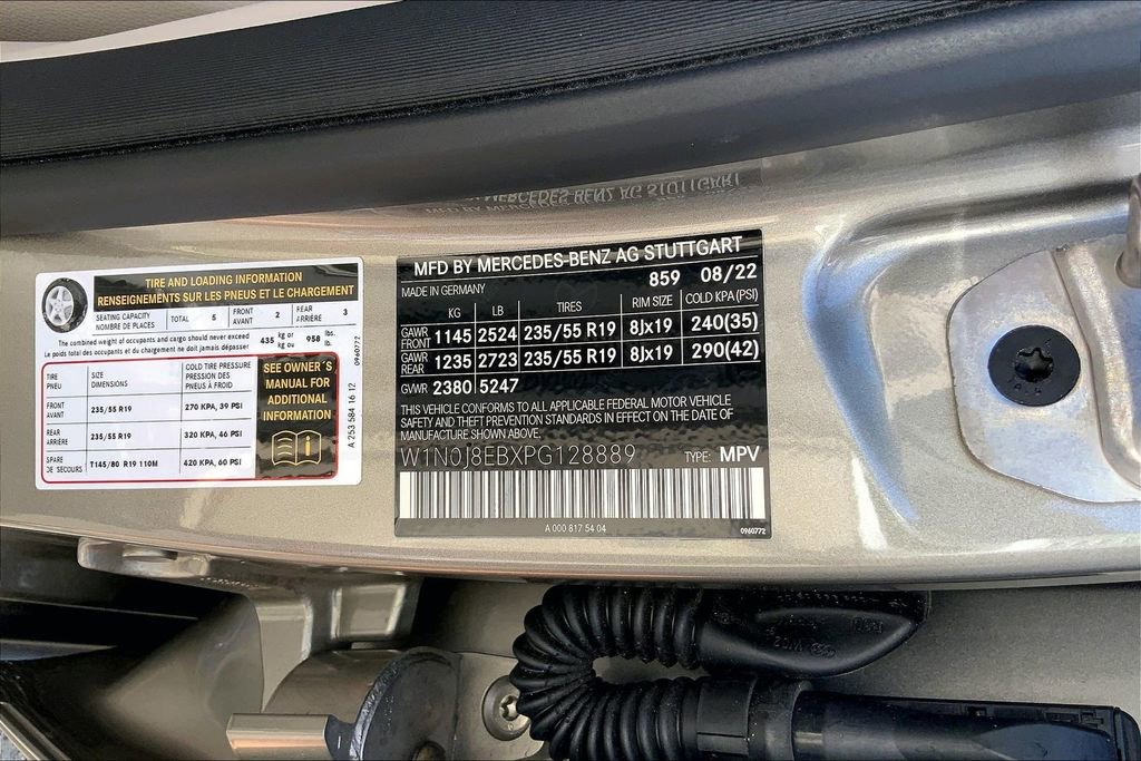 Used 2023 Mercedes-Benz GLC 300 4MATIC Coupe image 32