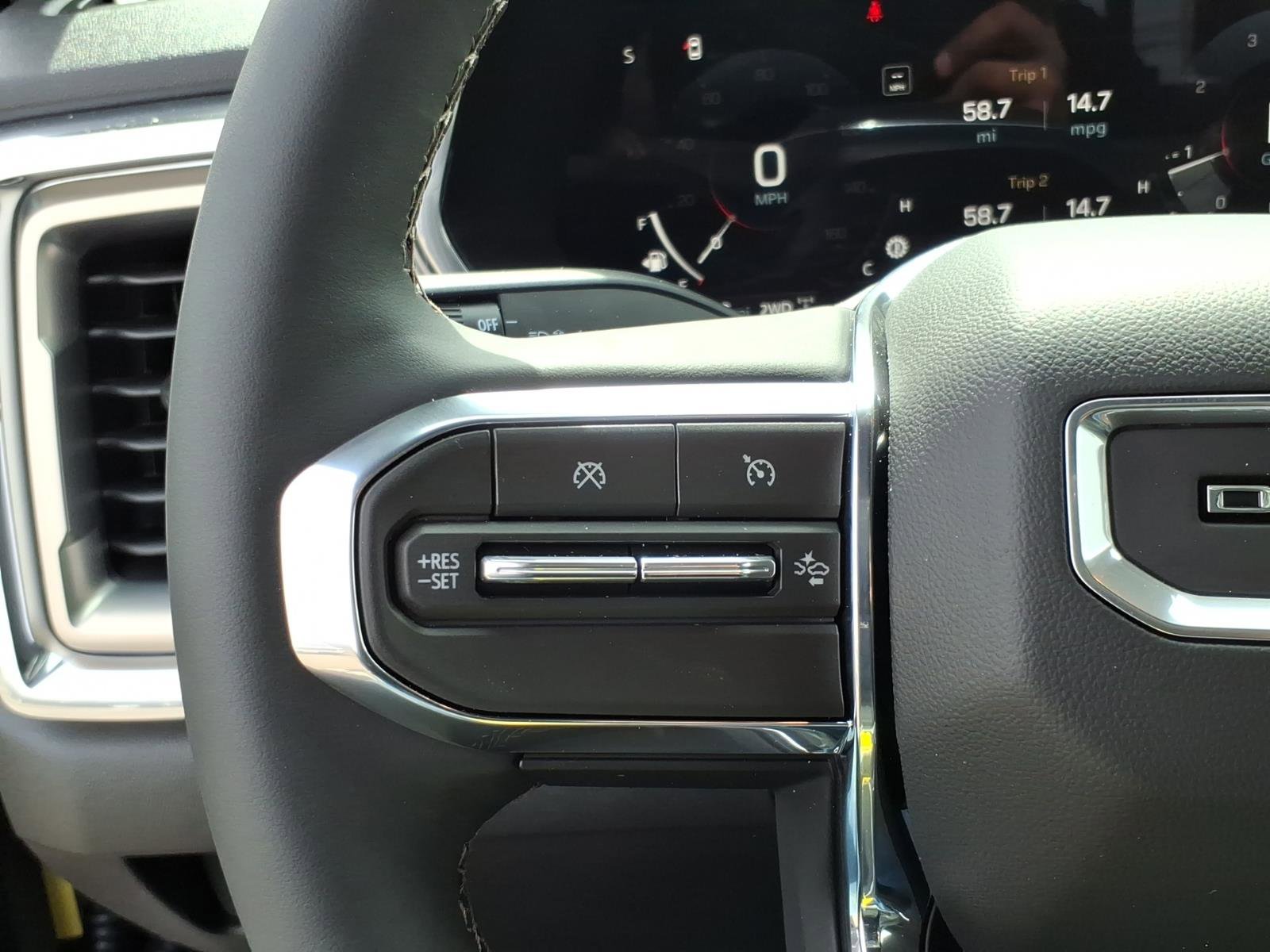 New 2026 GMC Canyon Denali image 15