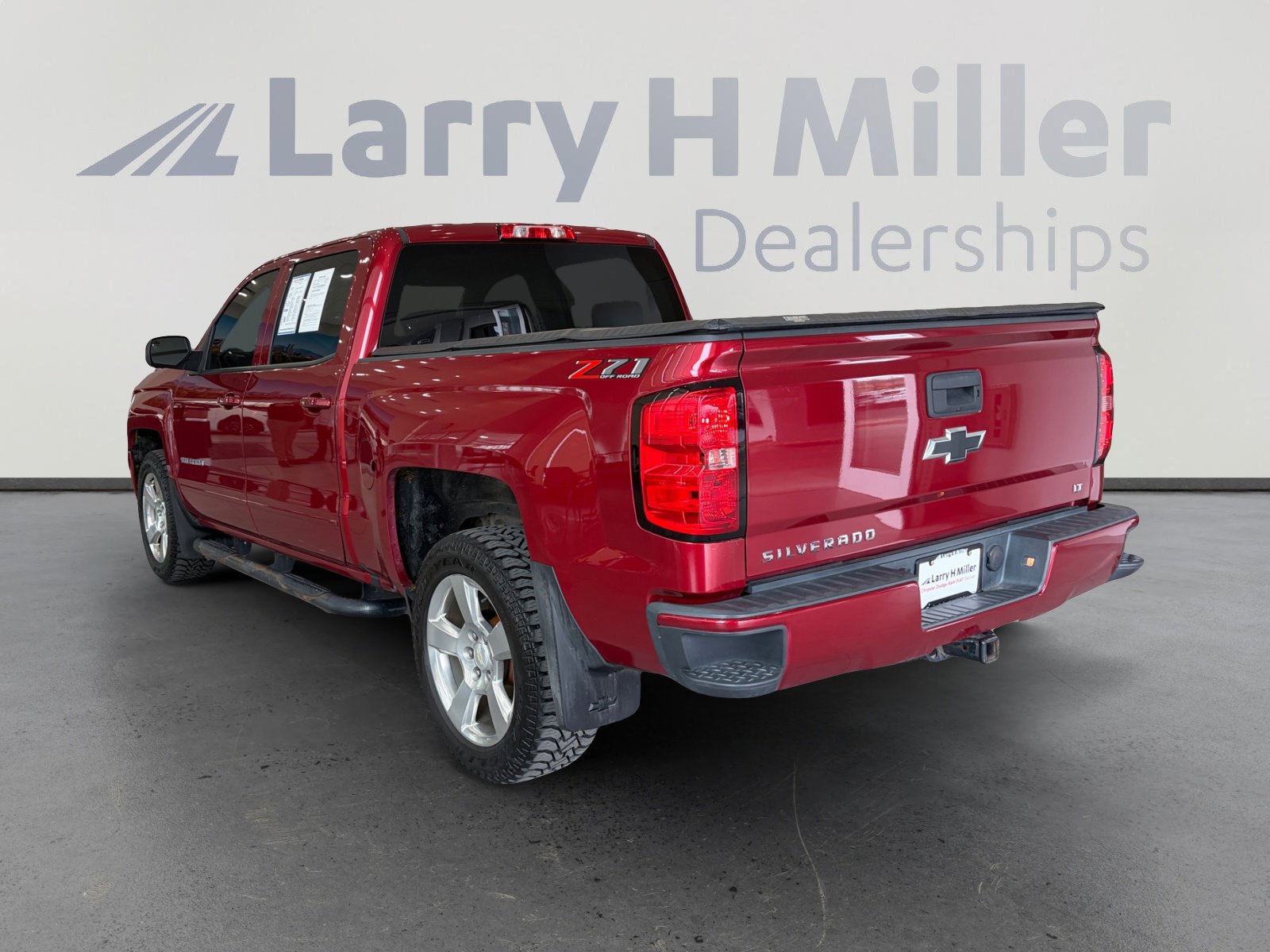 Used 2018 Chevrolet Silverado 1500 LT w/ All Star Edition image 3