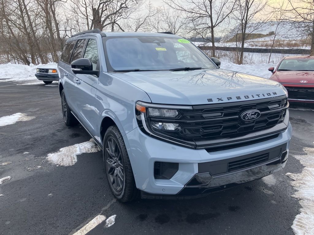 Used 2025 Ford Expedition Max Platinum w/ Stealth Performance Package