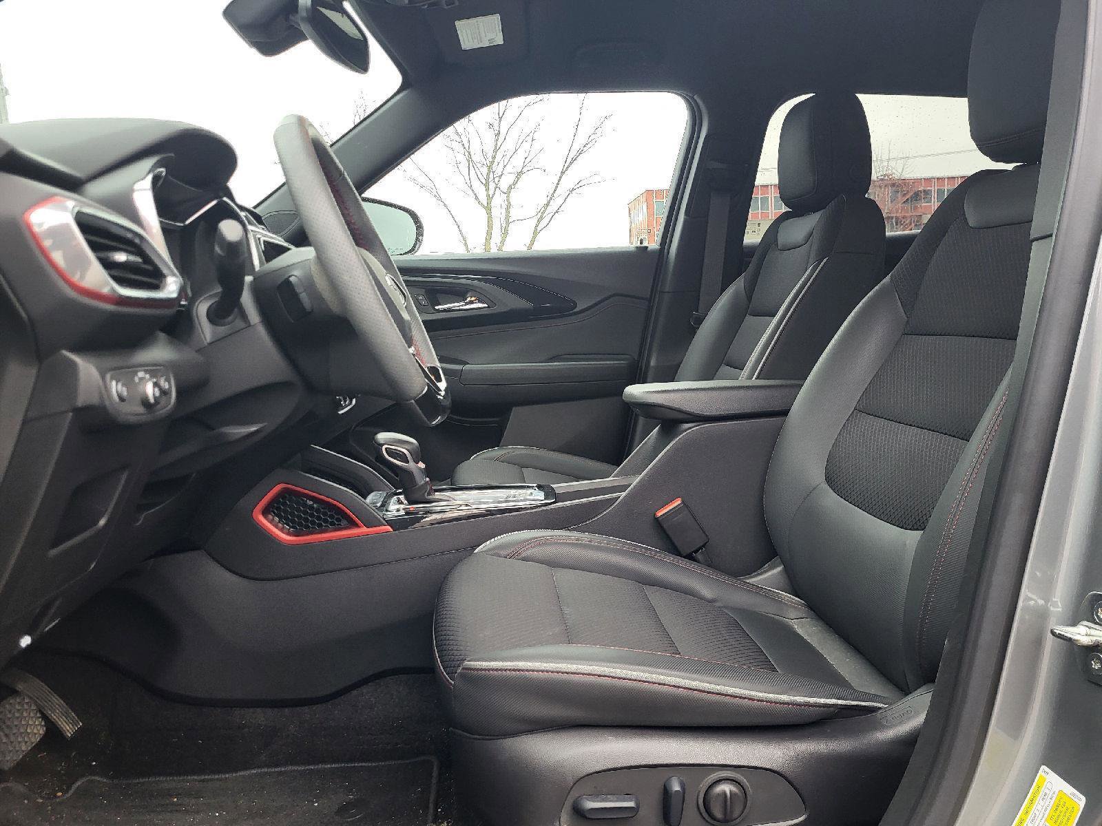 Used 2023 Chevrolet TrailBlazer RS w/ Convenience Package image 9