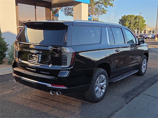 New 2026 Chevrolet Suburban Premier image 3