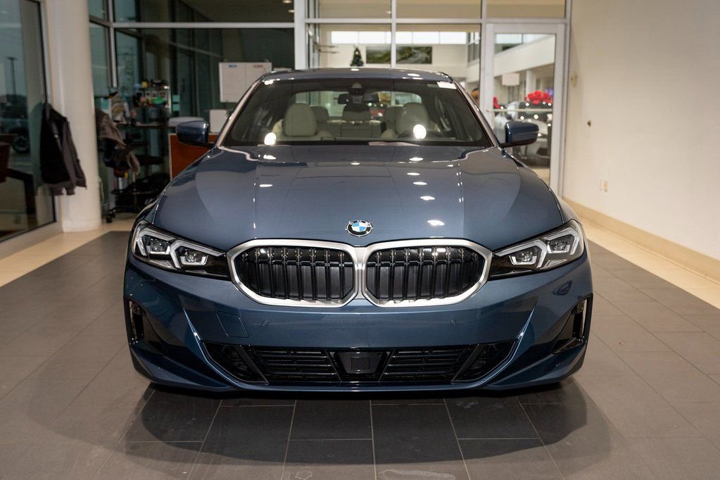 Used 2026 BMW 330i xDrive Sedan w/ Premium Package AWD/4WD image 2