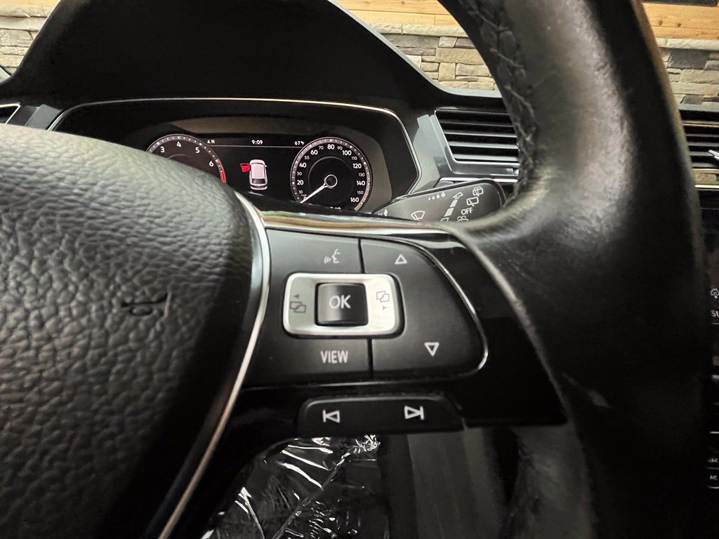 Used 2019 Volkswagen Tiguan SEL Premium AWD/4WD image 30