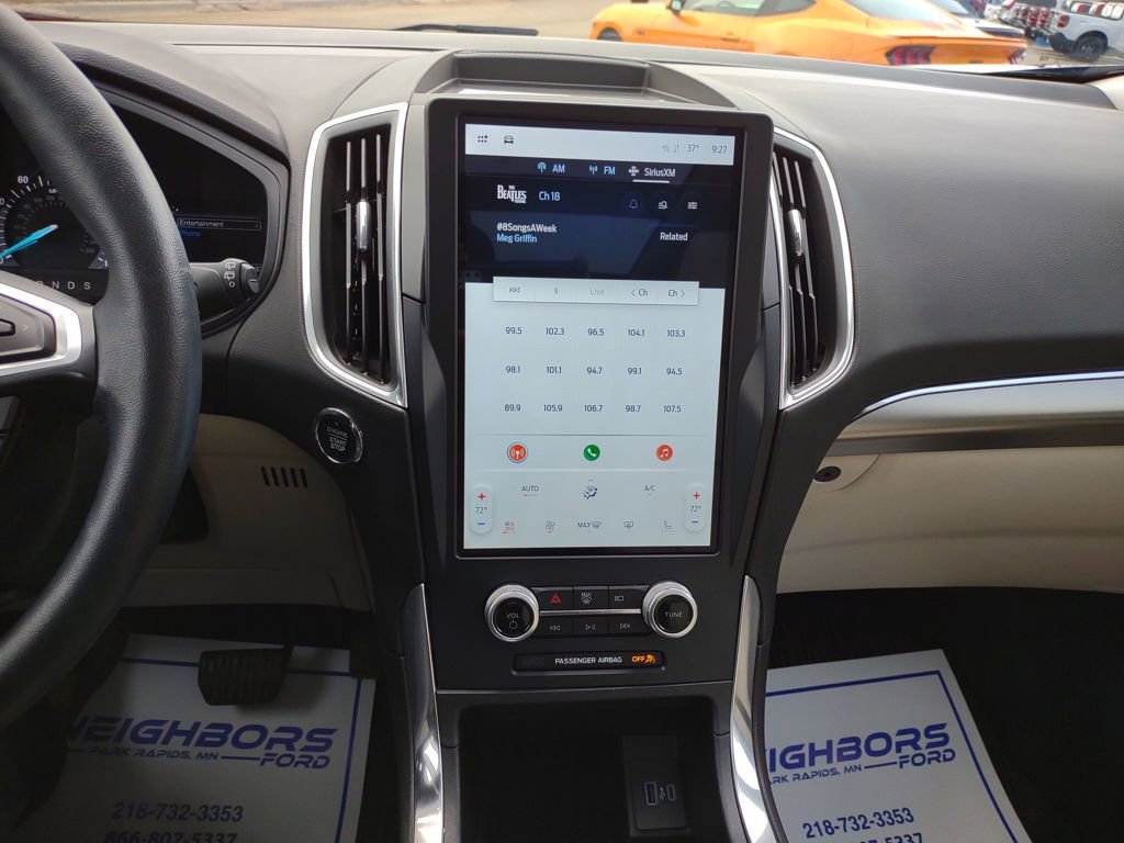 Used 2022 Ford Edge Titanium w/ Class II Trailer Tow Package image 18