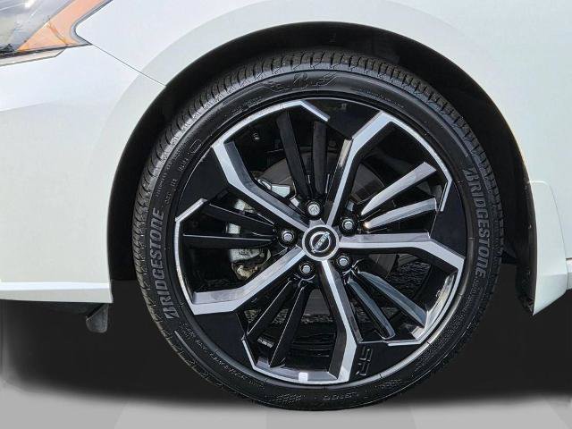 Certified 2025 Nissan Altima 2.5 SR AWD/4WD image 11