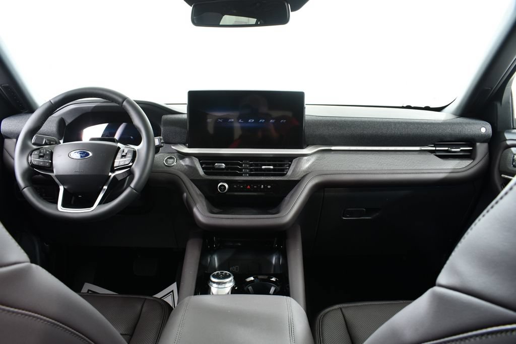 New 2026 Ford Explorer Platinum w/ LUX Leather Package AWD/4WD image 7