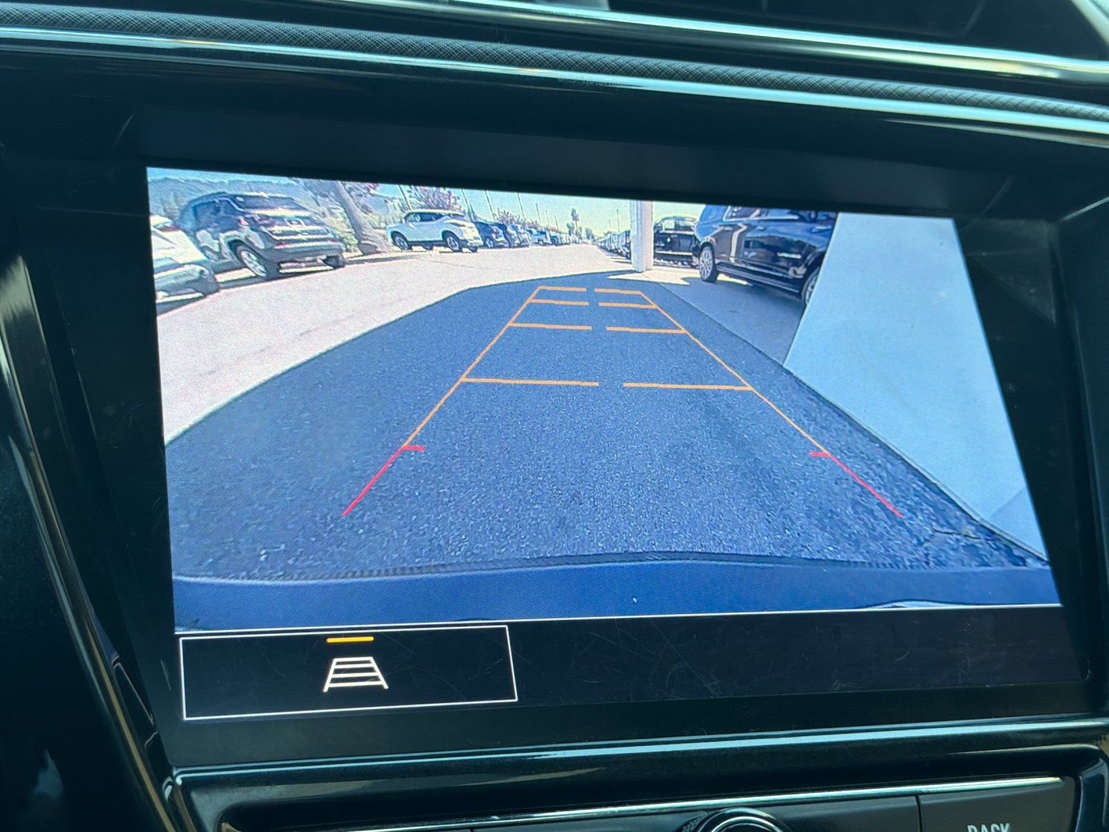 Used 2021 Chevrolet TrailBlazer RS w/ Sun and Liftgate Package FWD image 21
