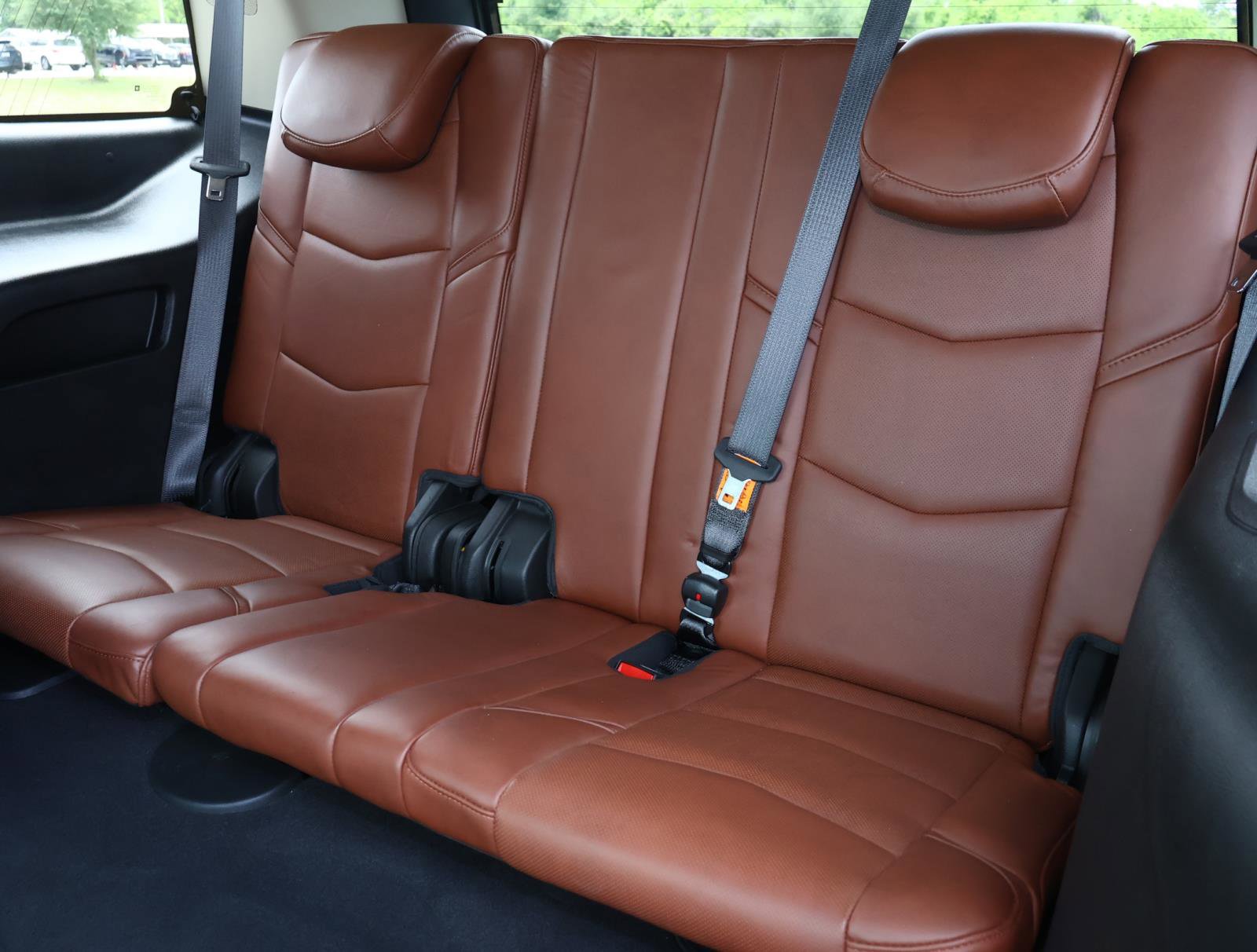 Used 2020 Cadillac Escalade Premium Luxury w/ Escalade Sport Edition RWD image 22