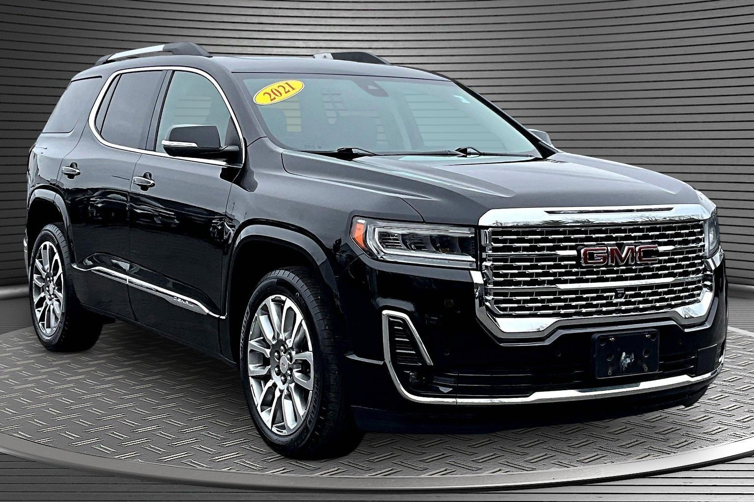 Used 2021 GMC Acadia Denali w/ Denali Ultimate Package