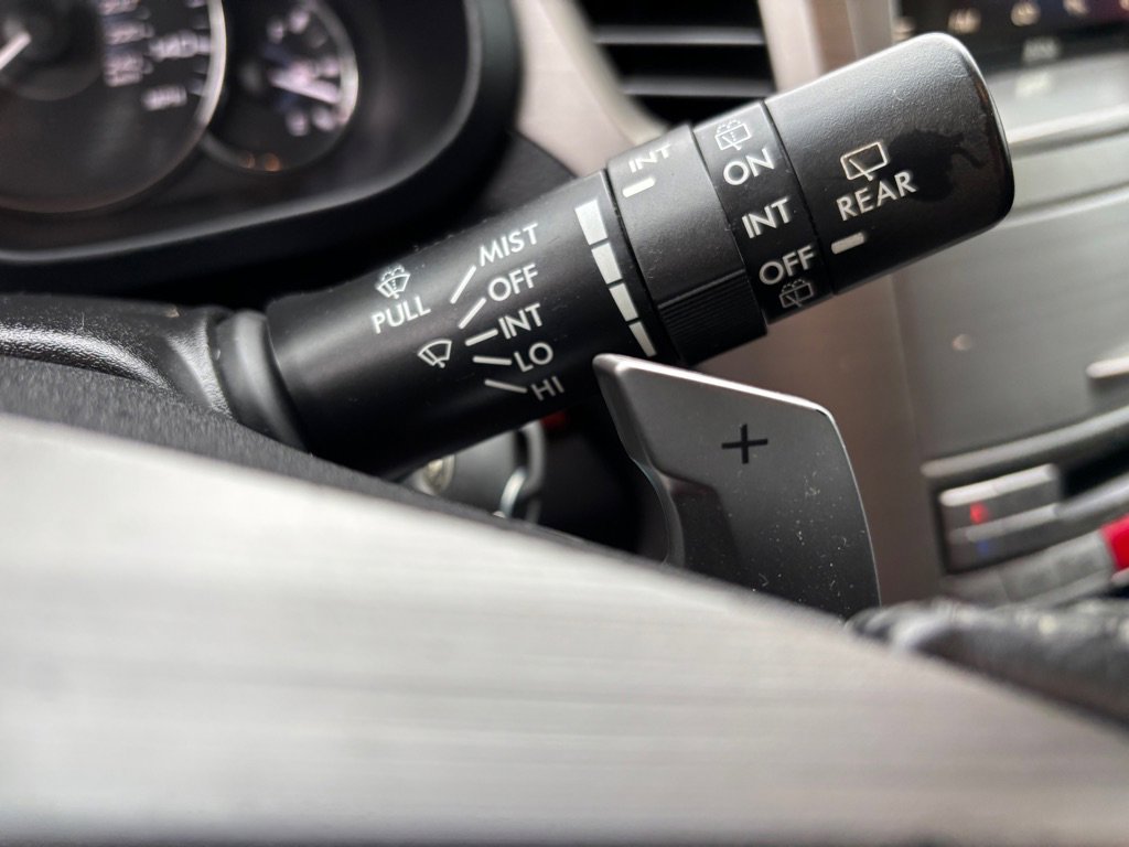 Used 2011 Subaru Outback 2.5i Limited image 10