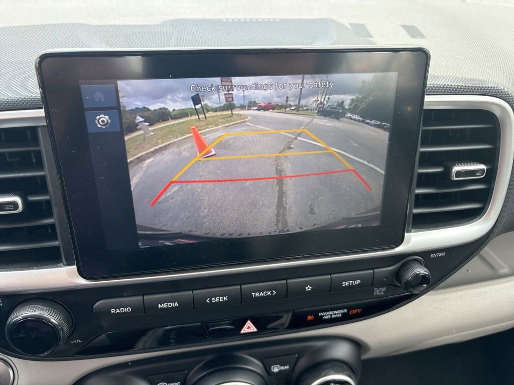 Used 2025 Hyundai Venue SEL FWD image 19
