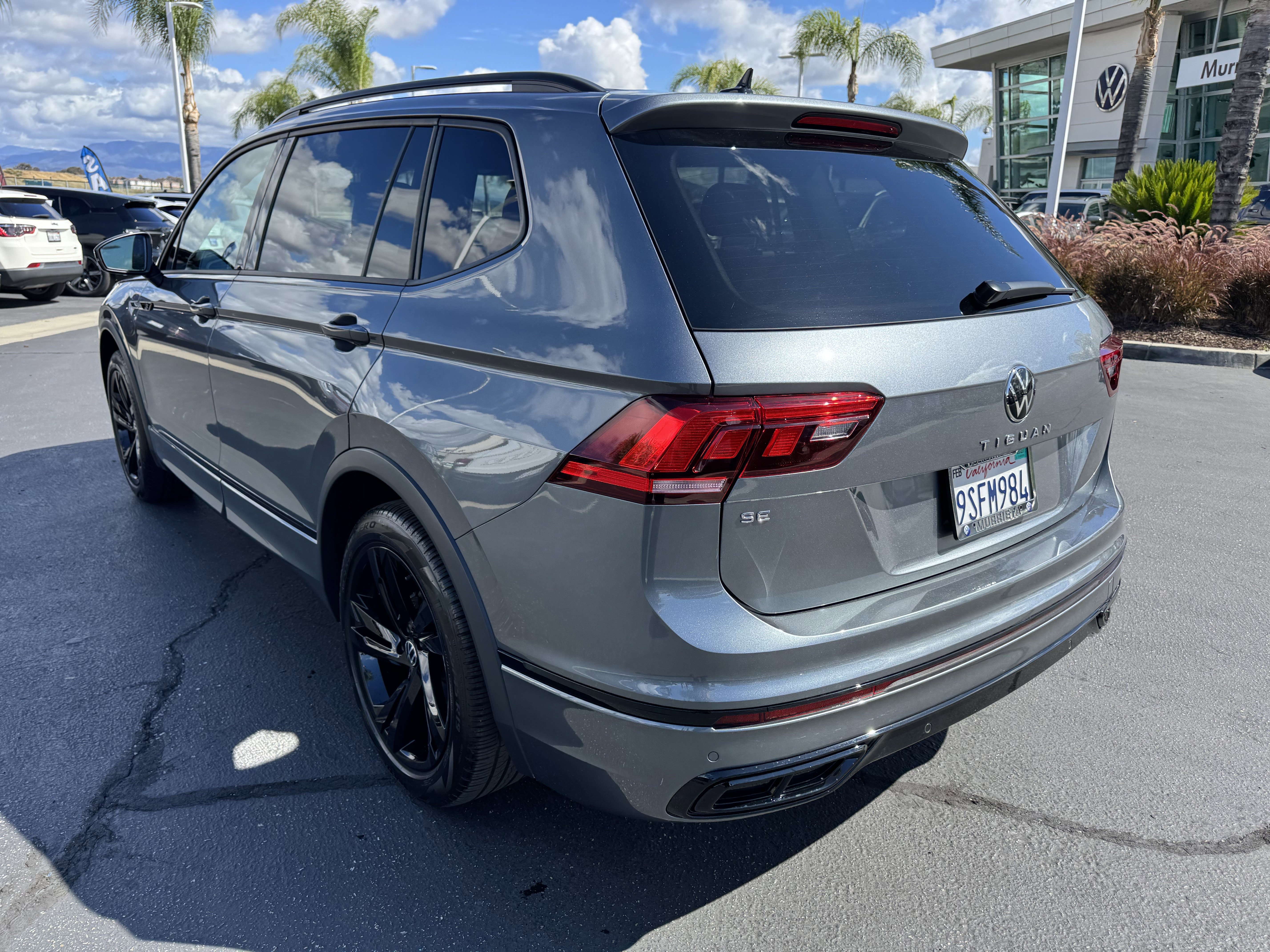 Certified 2024 Volkswagen Tiguan SE R-Line FWD image 8