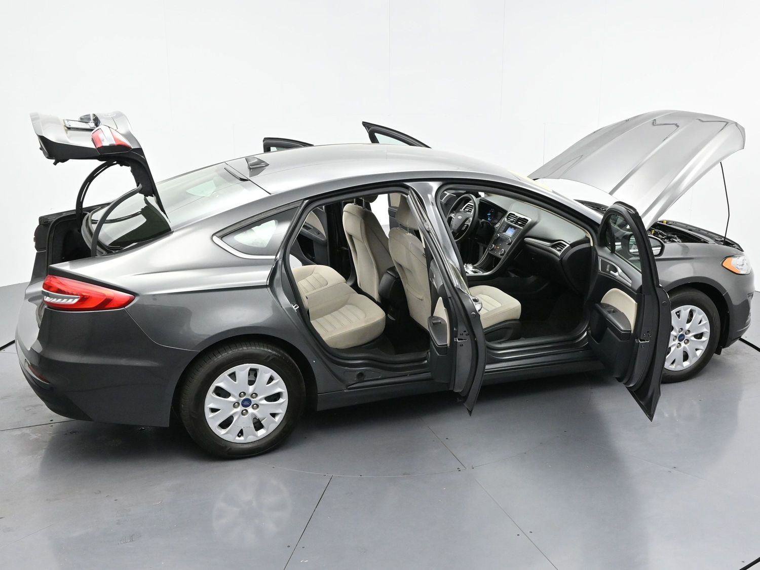 Used 2020 Ford Fusion S FWD image 32