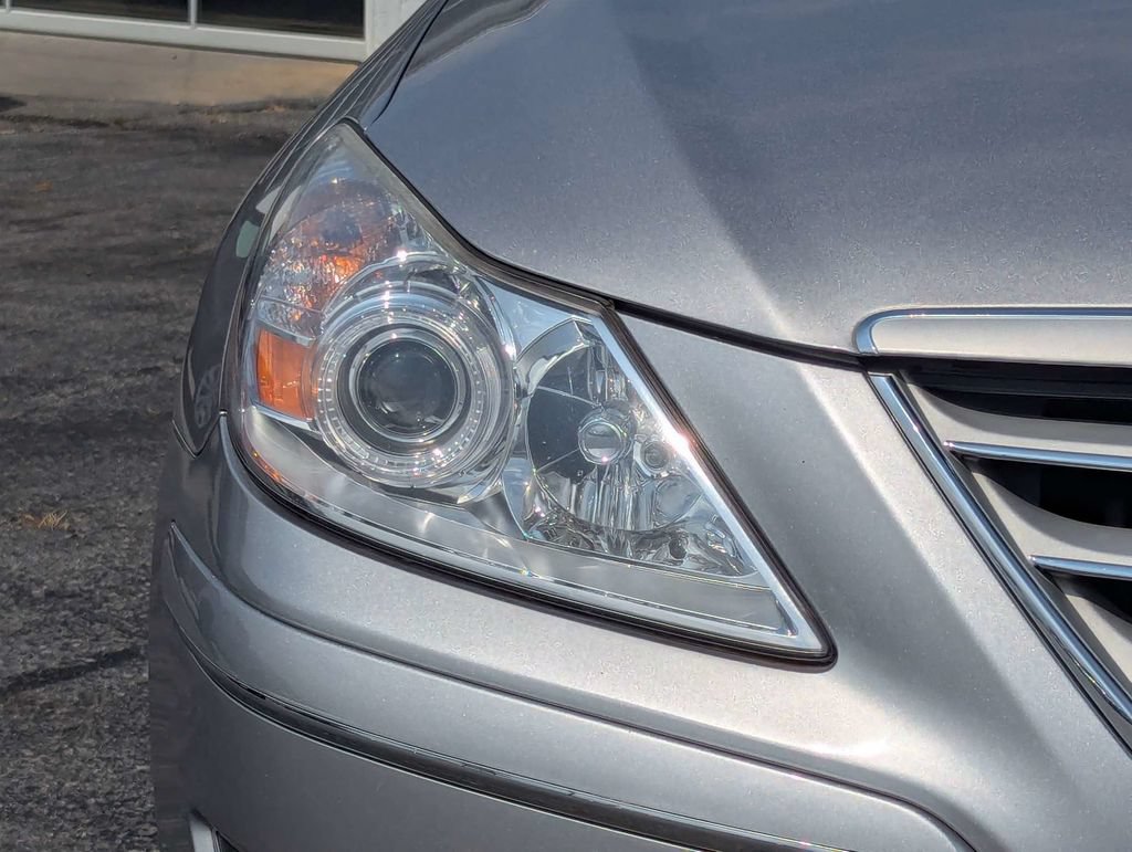Used 2011 Hyundai Genesis 4.6 RWD image 10