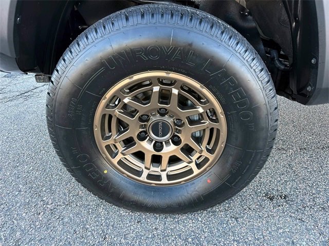Used 2023 Toyota Tacoma 4x4 Double Cab image 9