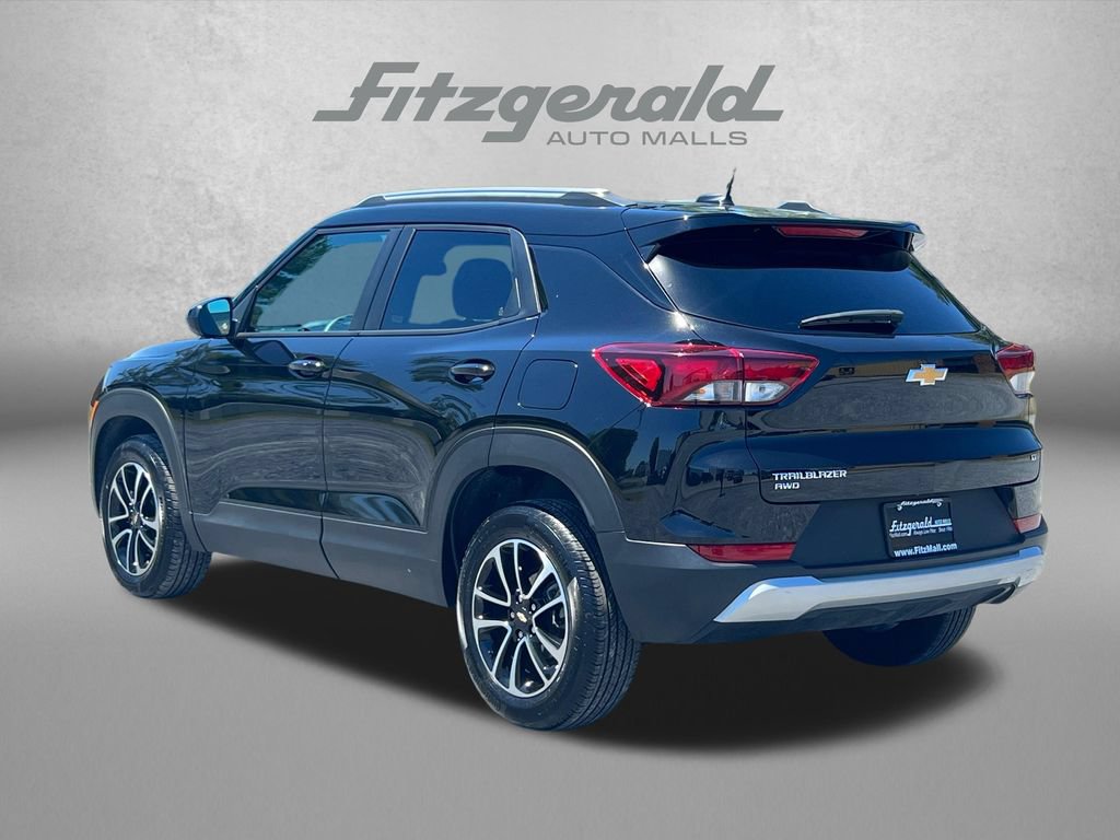 Used 2025 Chevrolet TrailBlazer LT AWD/4WD image 9