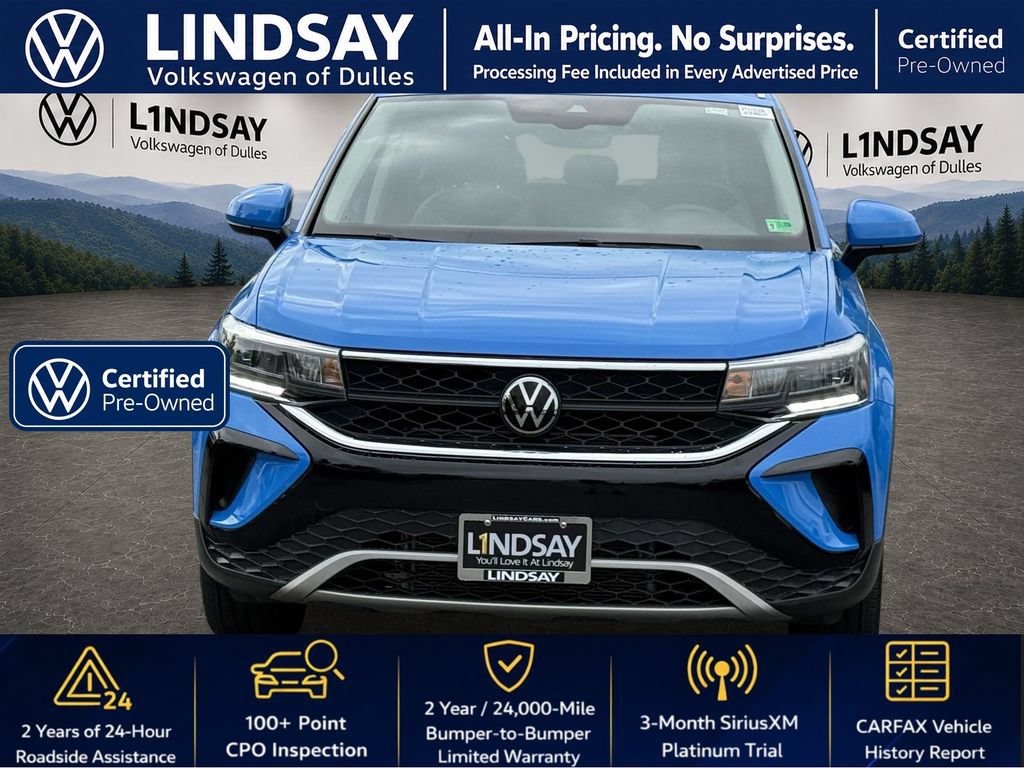 Used 2023 Volkswagen Taos SE w/ Panoramic Sunroof Package FWD image 3